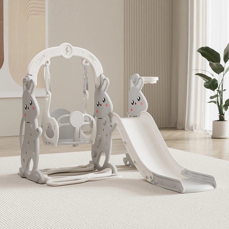 Lapsed sisemänguväljak